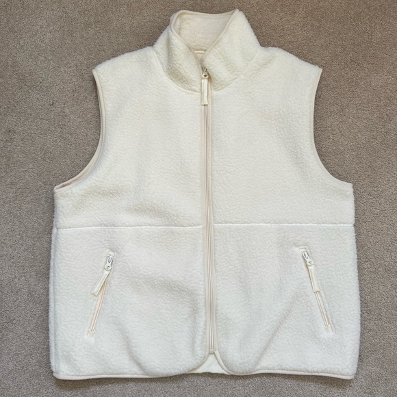 Jackets & Blazers - Cozy Cream Sherpa Fleece Vest - Zip Front